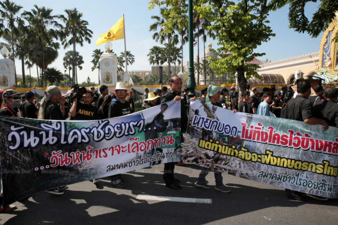 Nông dân Thái Lan biểu tình phản đối lệnh cấm paraquat làm đội chi phí sản xuất từ 30-40%. Ảnh: BKP